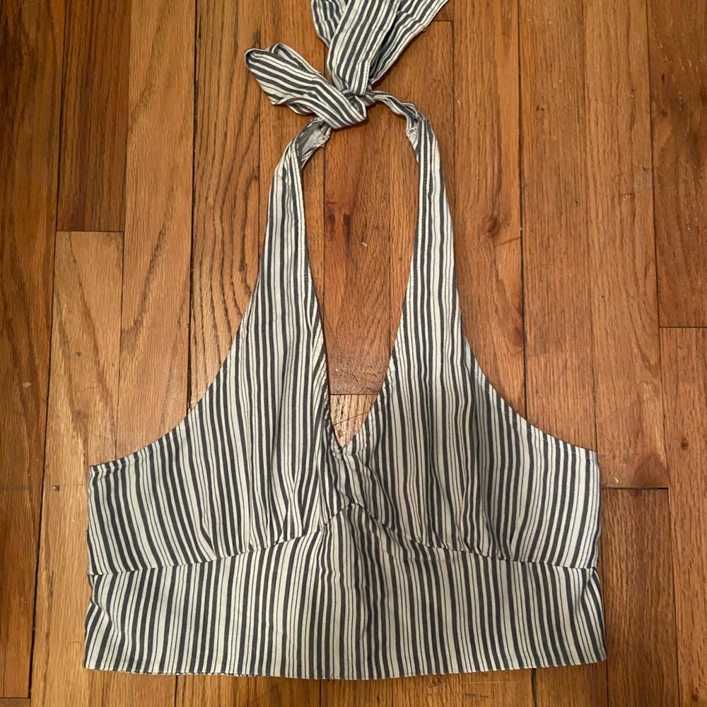 crop top - Picture 1 of 2